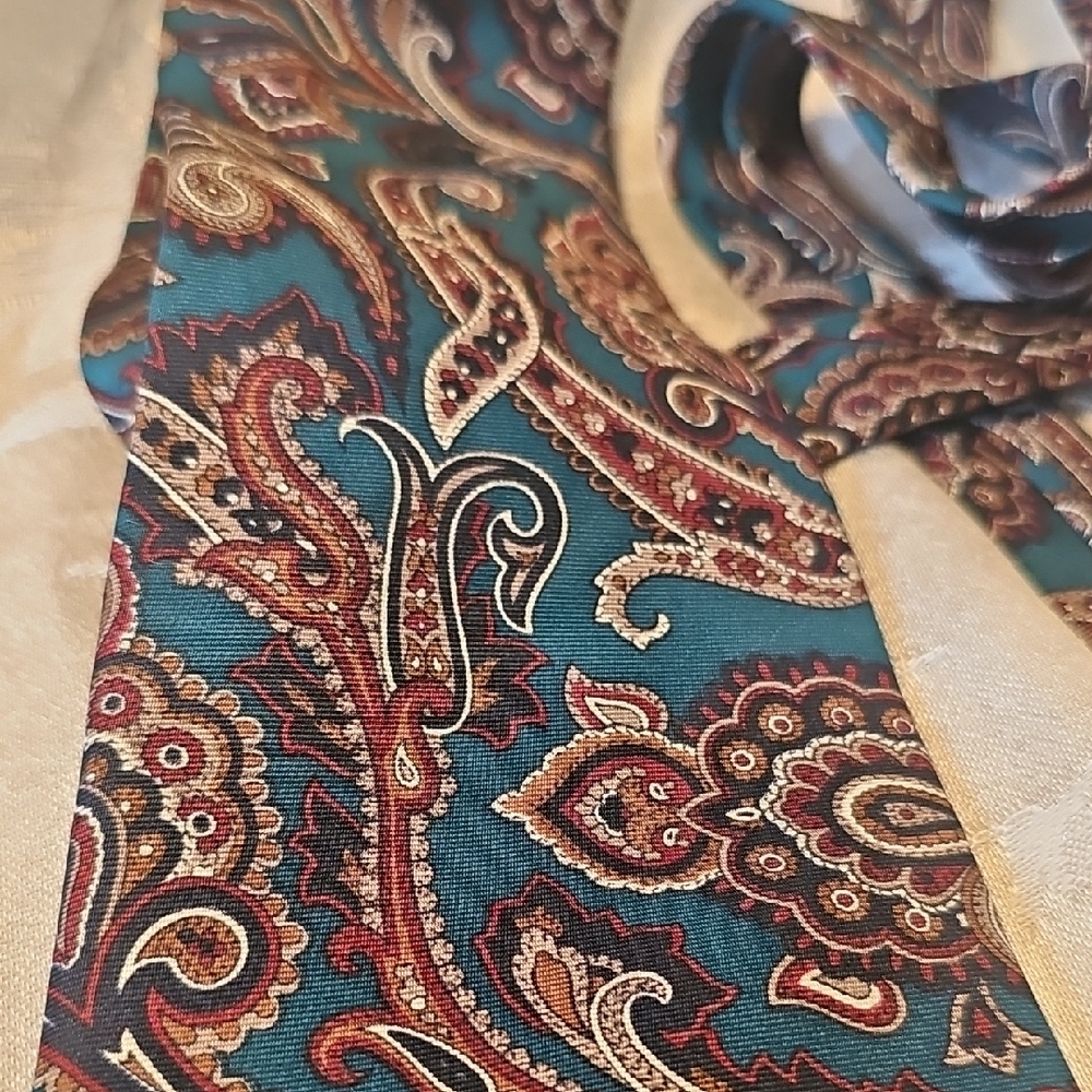 Blue and Red Paisley Tie with Intricate Patterns